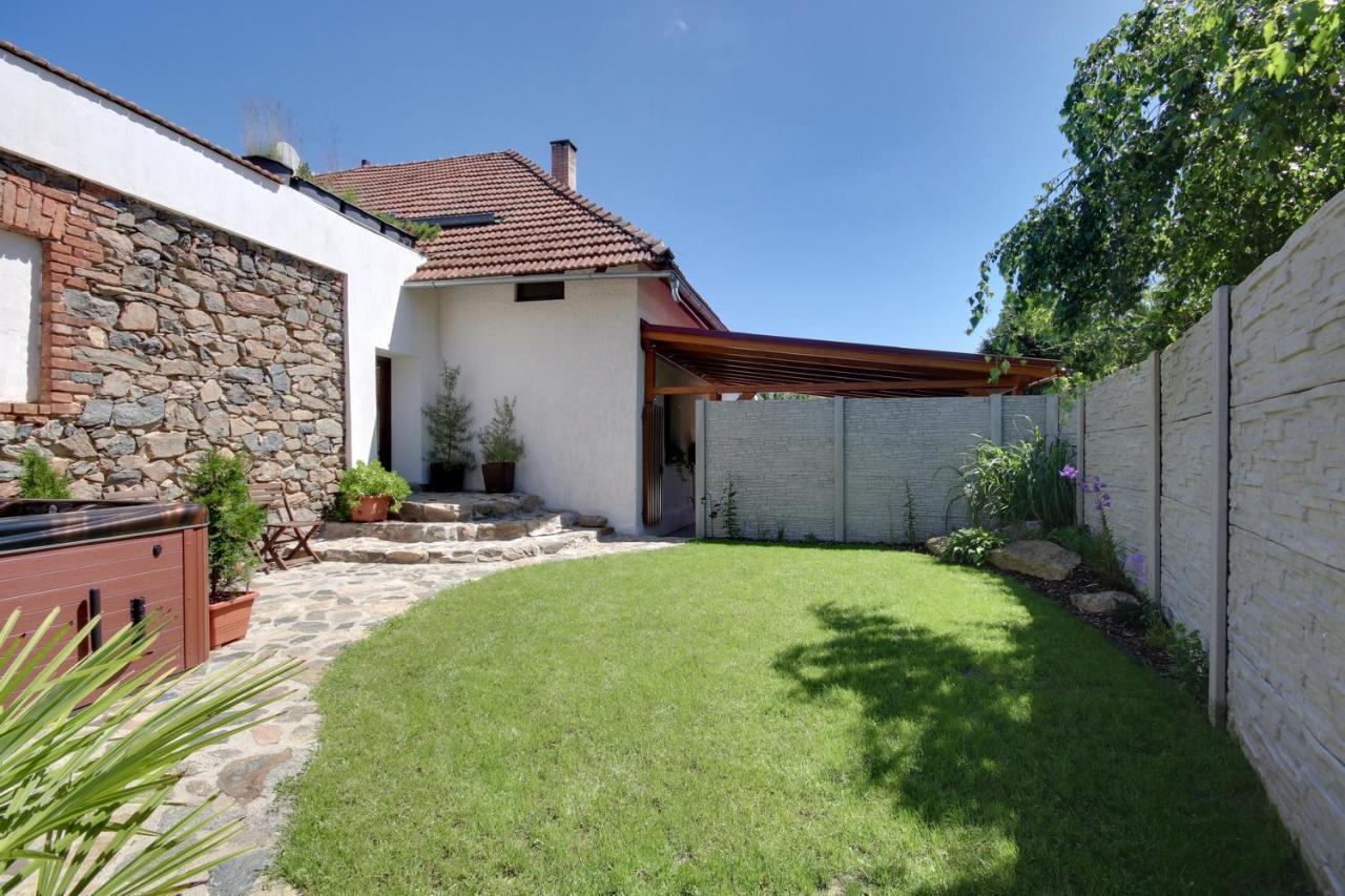 Holiday Home Kvitek Ctetin Exterior photo